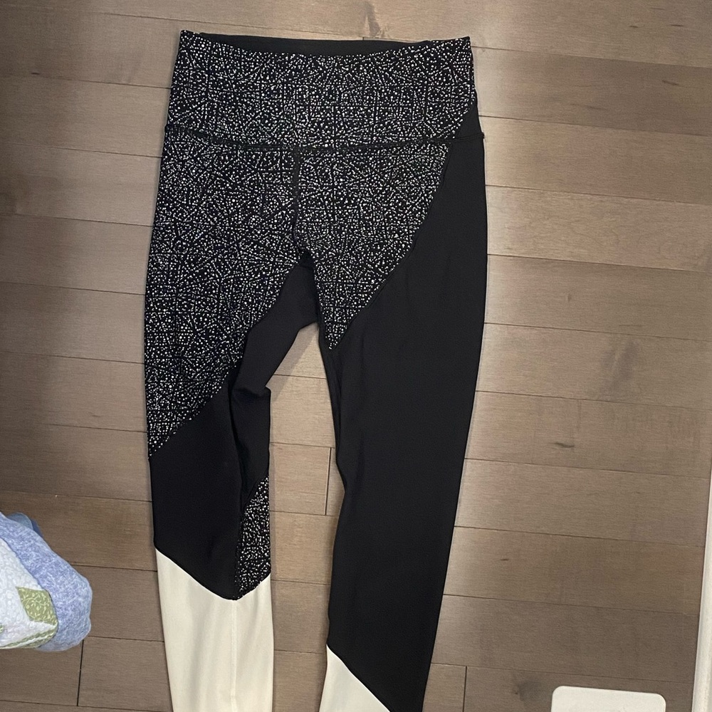 Lululemon leggings - size 8 - Picture 2 of 5